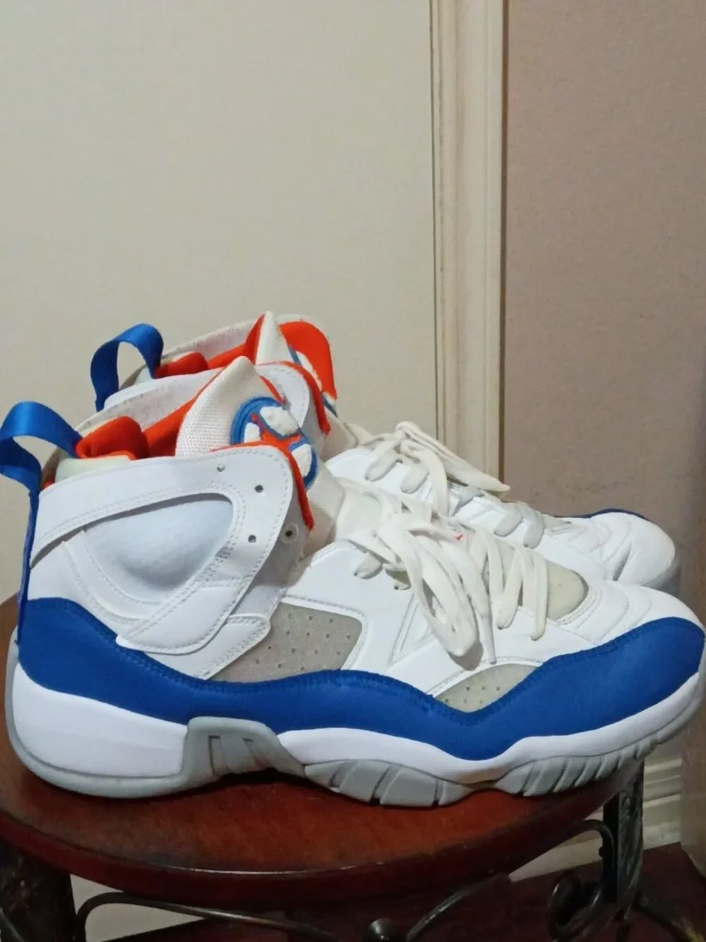 Jordan Jumpman Two Trey Knicks Nike Sneakers D01925-148 Men's Sneakers sz 13